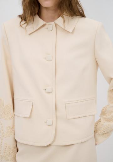 Блейзер с накладными карманами