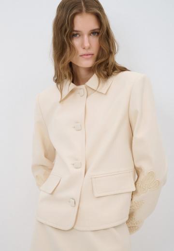 Блейзер с накладными карманами