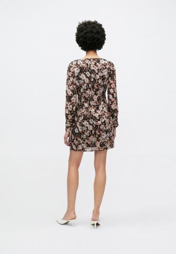 Короткое платье