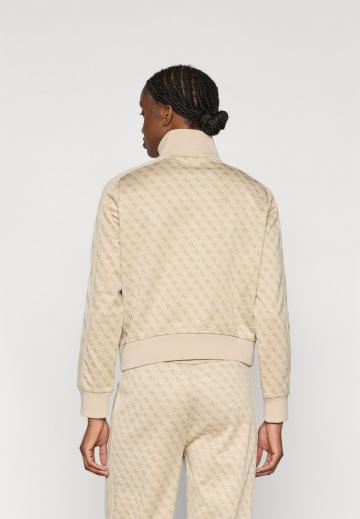 Спортивная куртка