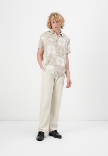 Рубашка с коротким рукавом