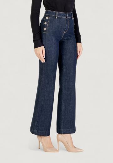 Клешеные брюки