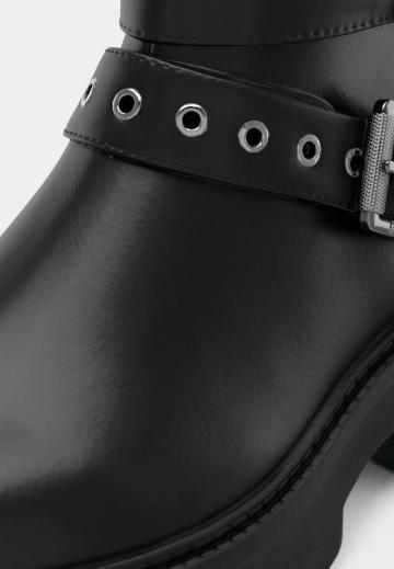 Полусапожки на платформе