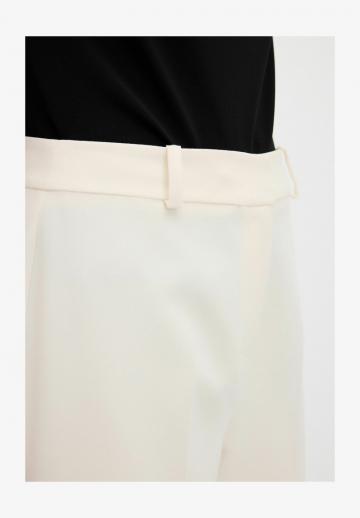 Узкие брюки