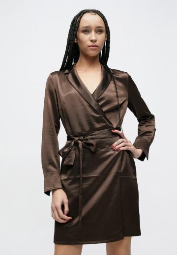 Короткое платье