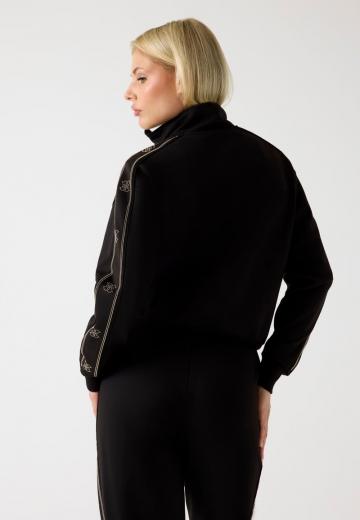 Спортивная толстовка