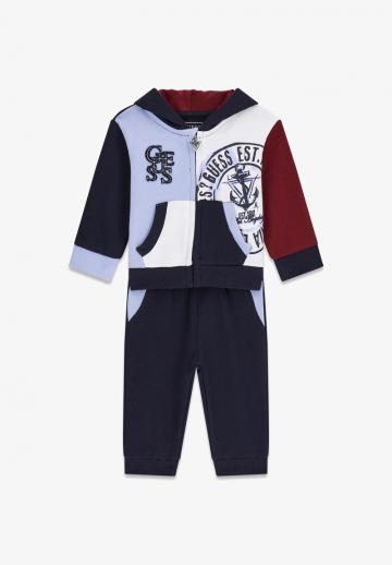 Набор одежды