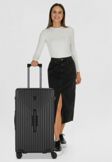 Набор чемоданов