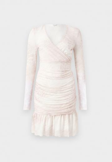 Короткое платье