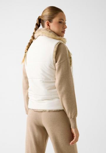 Пуховой жилет