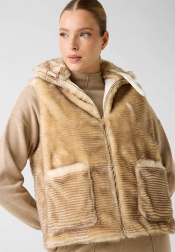 Пуховой жилет