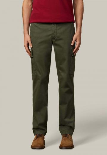 Брюки с накладными карманами