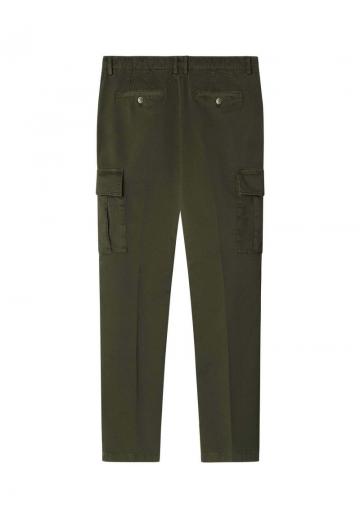 Брюки с накладными карманами