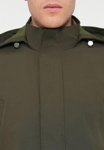 Зимняя куртка