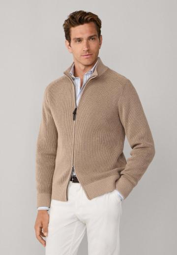 Вязаная кофта