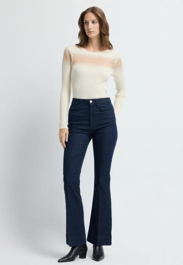 Клешеные джинсы