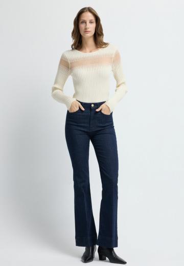 Клешеные джинсы