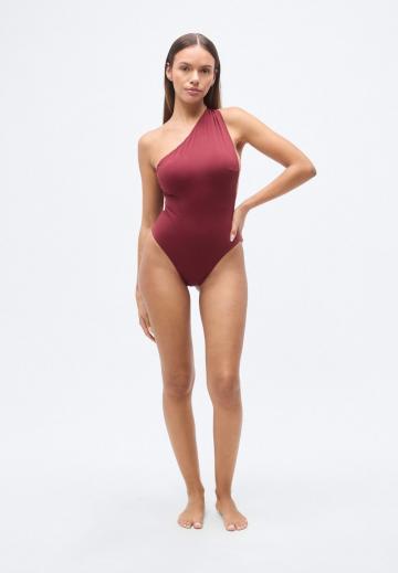 Слитный купальник