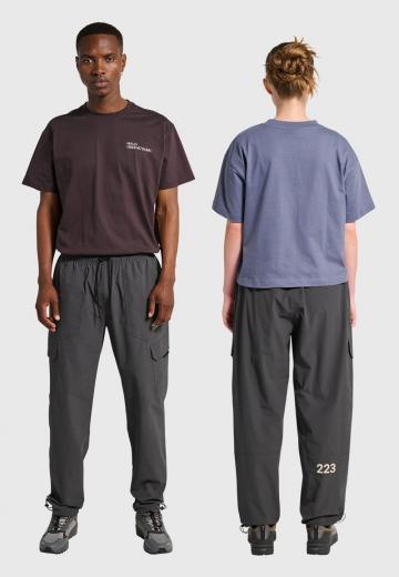 Брюки с накладными карманами