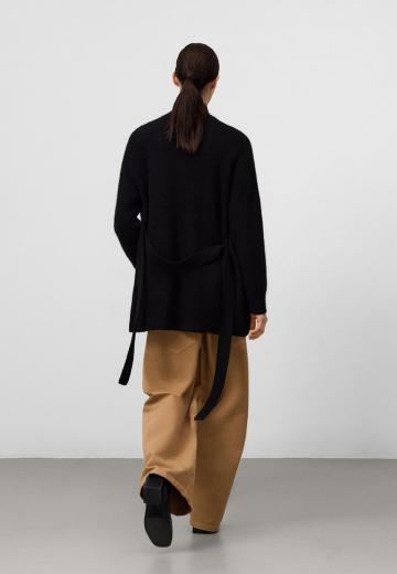 Длинный жилет