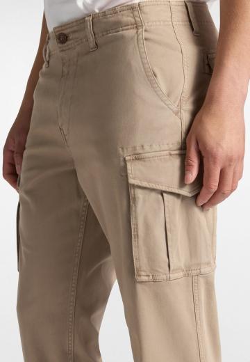 Брюки с накладными карманами