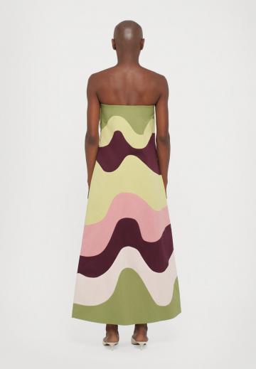 Платье без бретелек