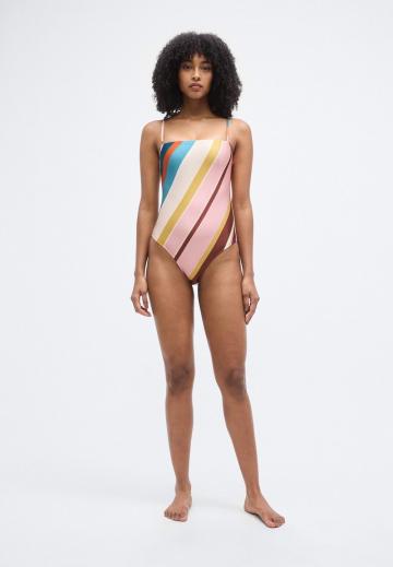 Слитный купальник