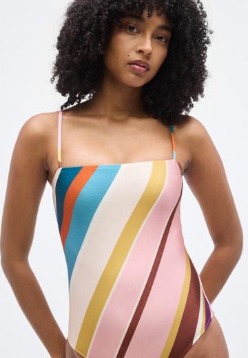 Слитный купальник