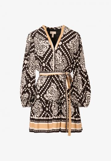 Короткое платье