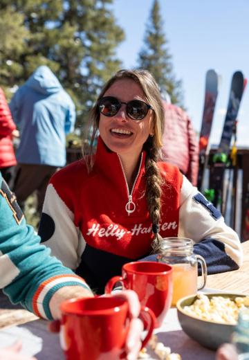 Спортивная толстовка