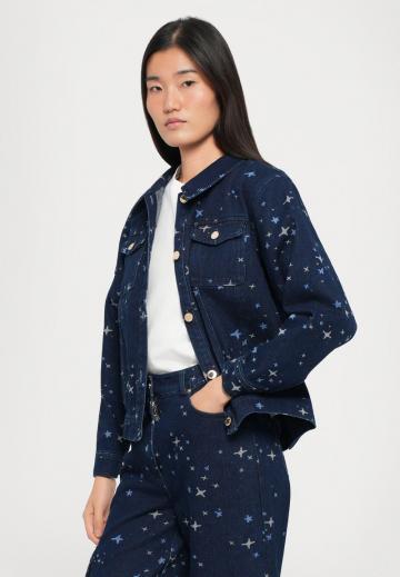 Джинсовая куртка