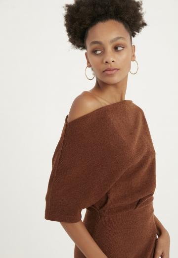 Платье футляр