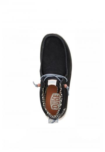 Ботинки на шнуровке