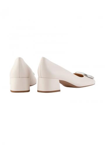 Туфли с высоким носом