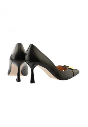 Туфли на высоком каблуке