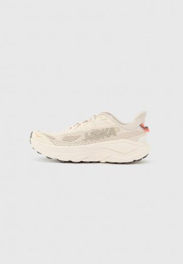 Беговые кроссовки