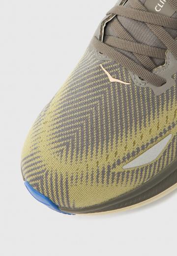 Беговые кроссовки