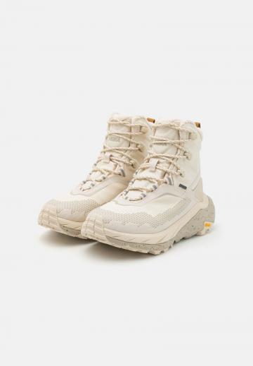 Походная обувь