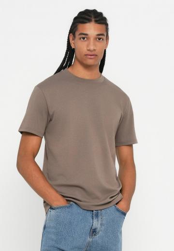 Свободные джинсы