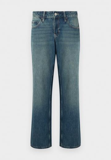 Свободные джинсы