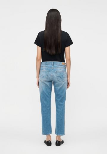 Короткие джинсы