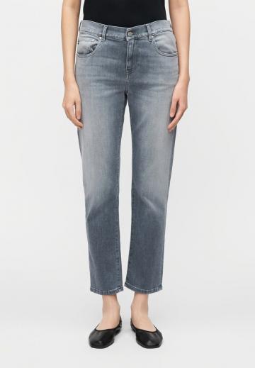 Короткие джинсы