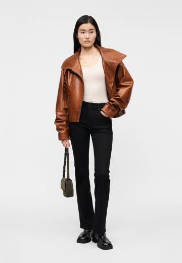 Клешеные брюки