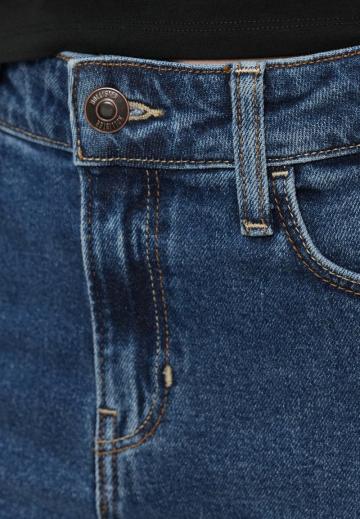 Клешеные джинсы