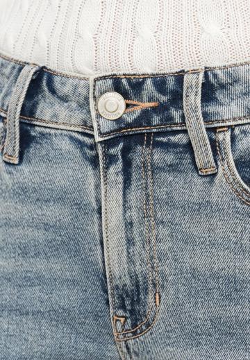 Клешеные джинсы