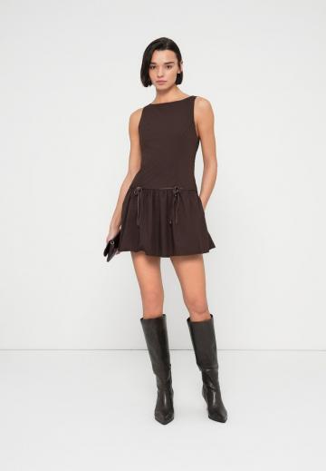 Короткое платье