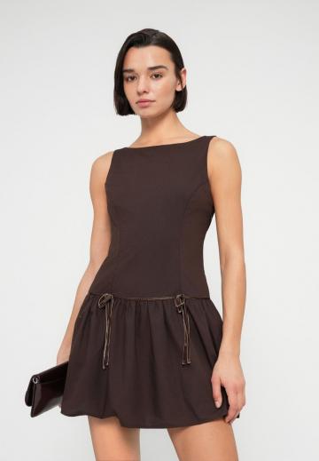 Короткое платье