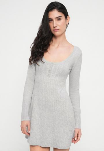 Вязаное платье