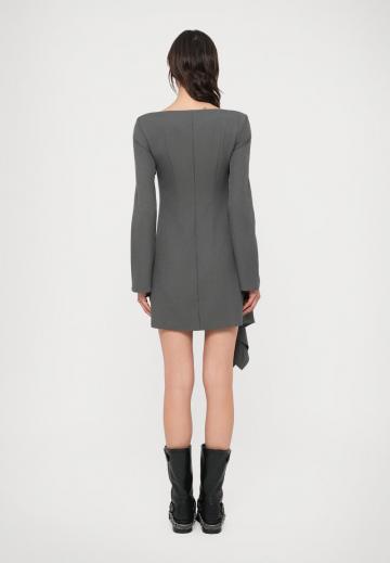 Короткое платье