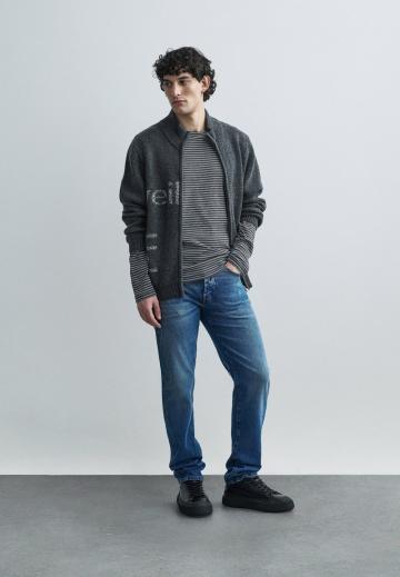 Вязаная кофта